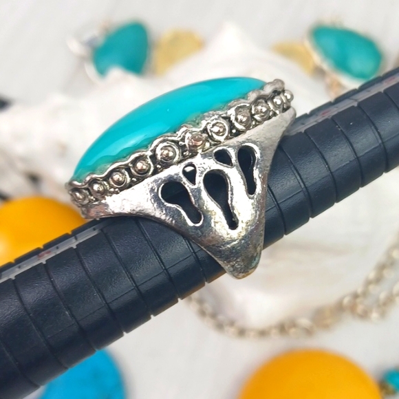 Boho Silver Tone Faux Turquoise Heavily Crafted Cocktail Ring SZ 6 - Picture 7 of 10